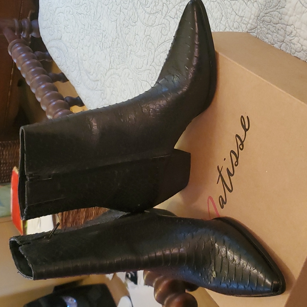 Matisse Caty Black Snake Skin Boot Size 9.5